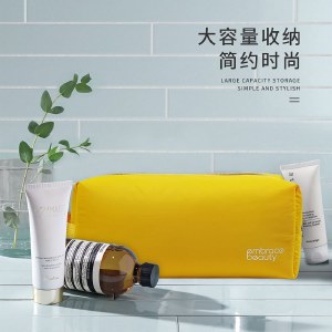 又见美物初遇系列方形手拎洗漱包EB1101